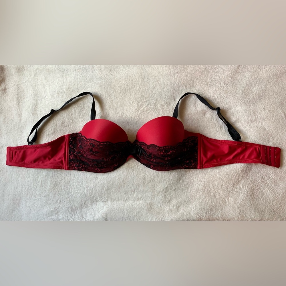 La Vie En Rose Red Bra w/ Black Lace (optional strapless)